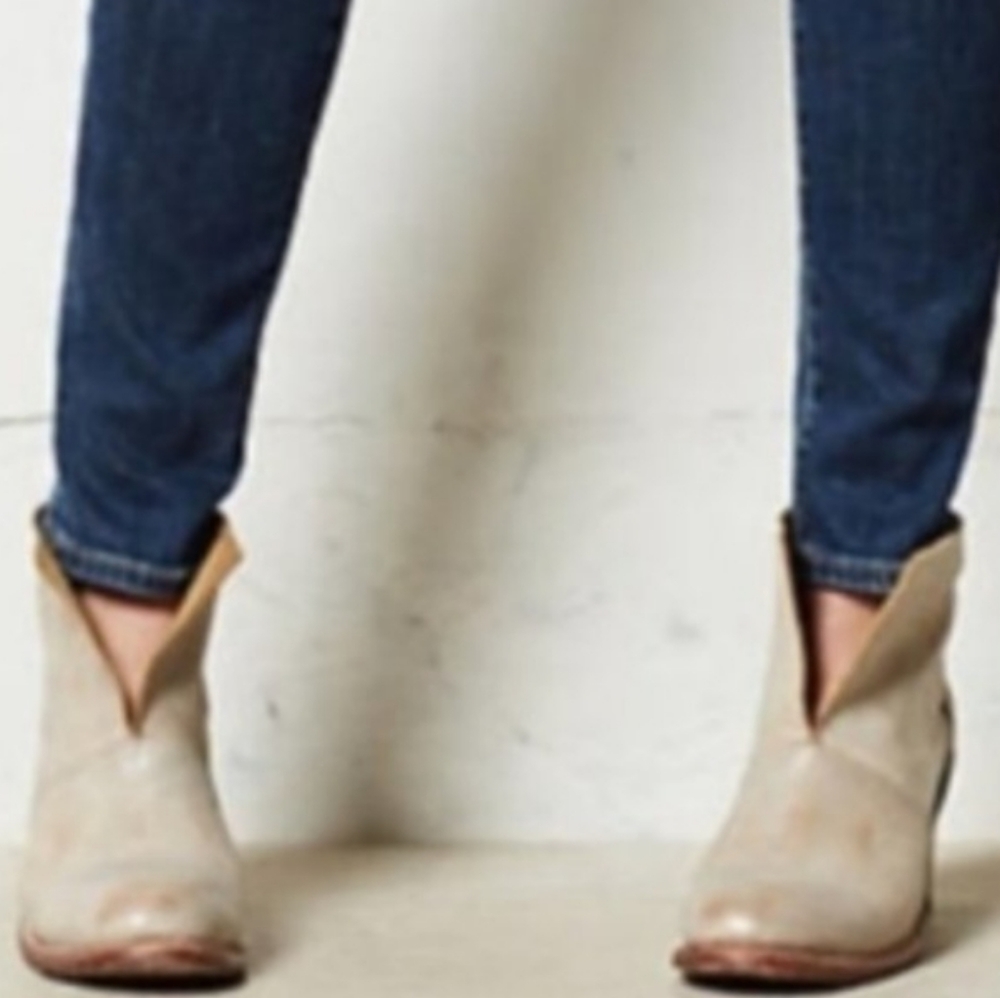 Anthropologie Holding Horses Leather Booties sz 6